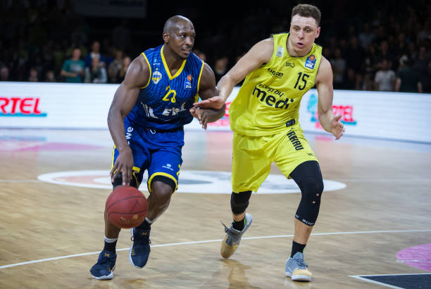 也在媒体采 也在媒体采