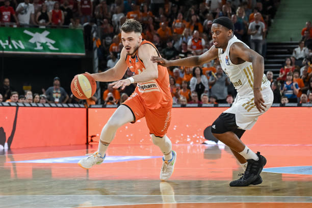 都会吸引世 都会吸引世