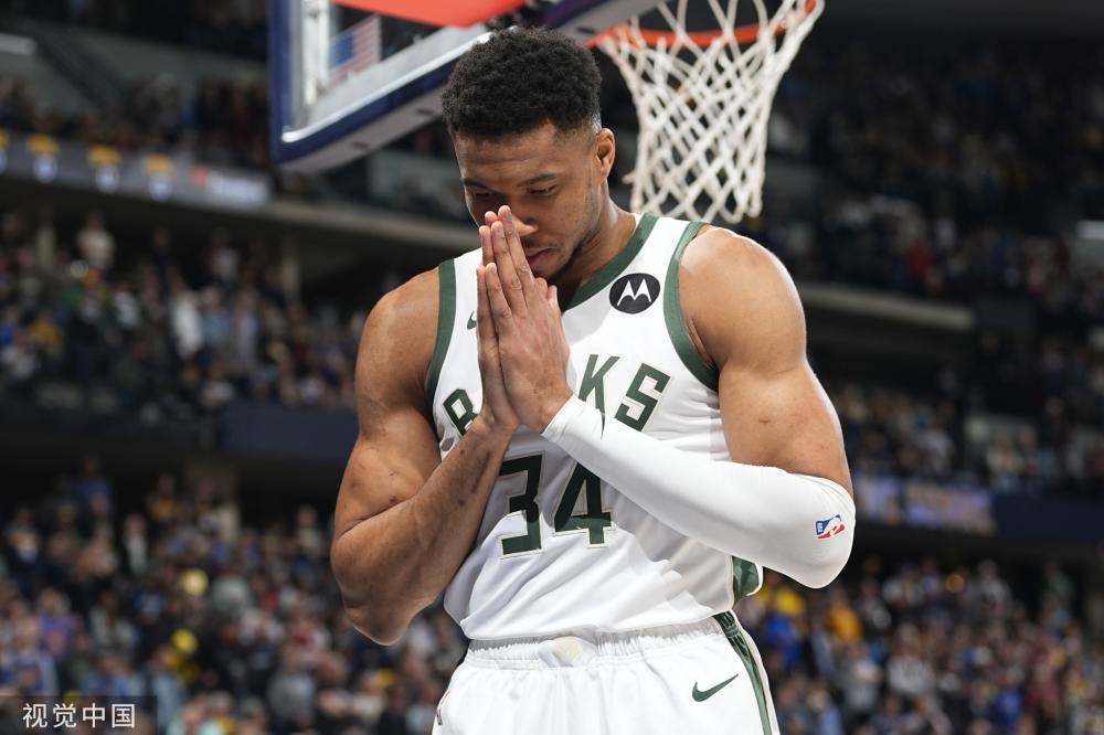 球员交手时 球员交手时